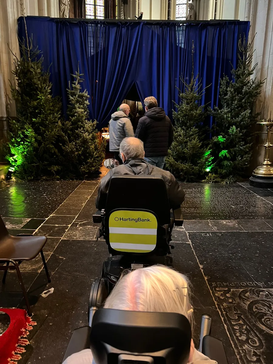 Foto bij Bezoek aan kerststal Sint Jan met bewoners Anthoniegaarde